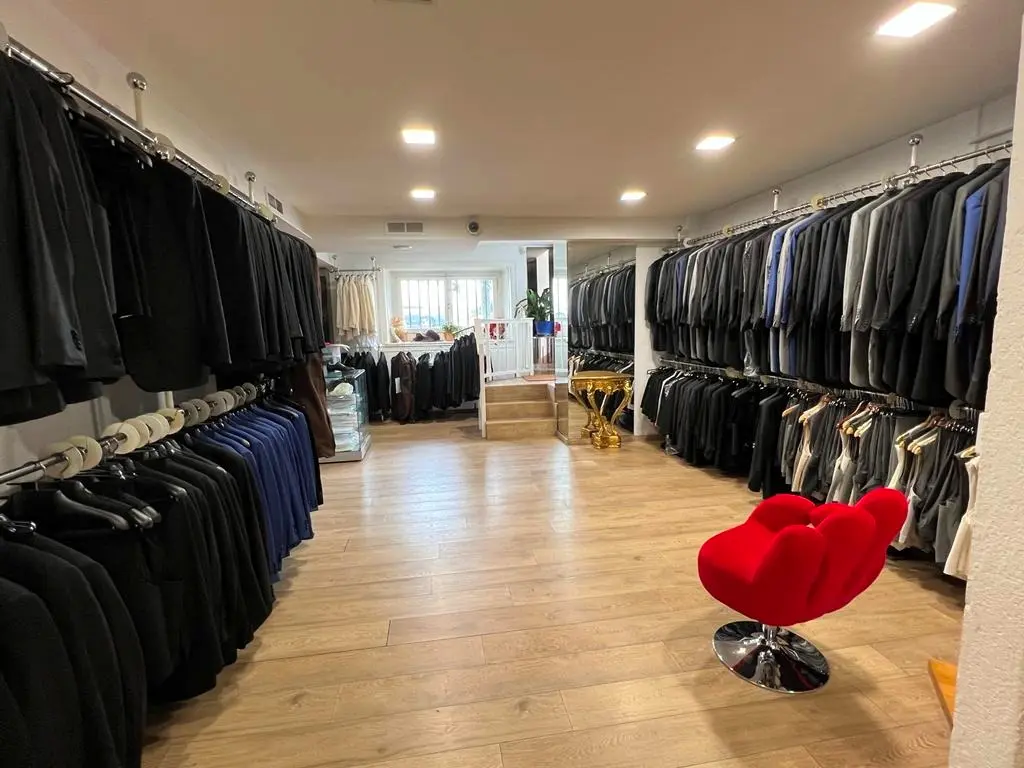 Interior de la boutique Saint-frusquin
